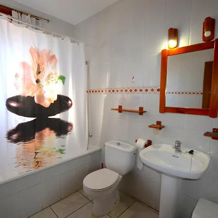 Fernando 12 Personas 8km Lloret De Mar Gerona