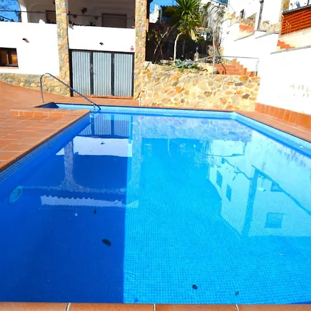 Vila Fernando 12 Personas 8km Lloret De Mar Girona