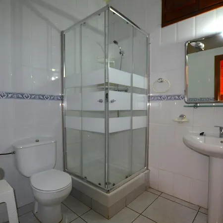 Fernando 12 Personas 8km Lloret De Mar Girona