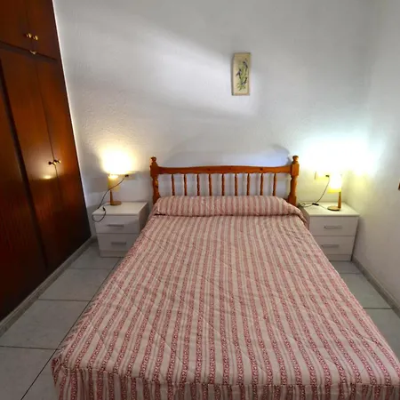 Fernando 12 Personas 8km Lloret De Mar Girona