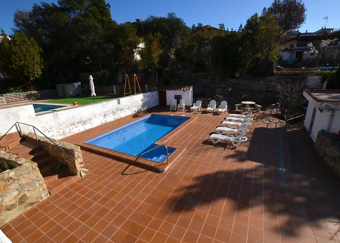 Villa Fernando 12 Personas 8km Lloret De Mar Girona