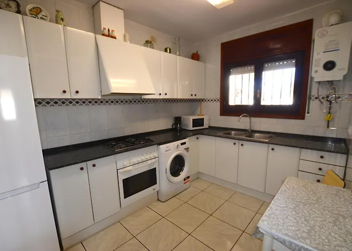 Fernando 12 Personas 8km Lloret De Mar Villa *