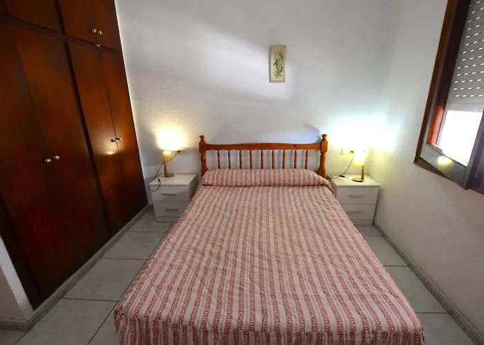 Fernando 12 Personas 8km Lloret De Mar Жирона